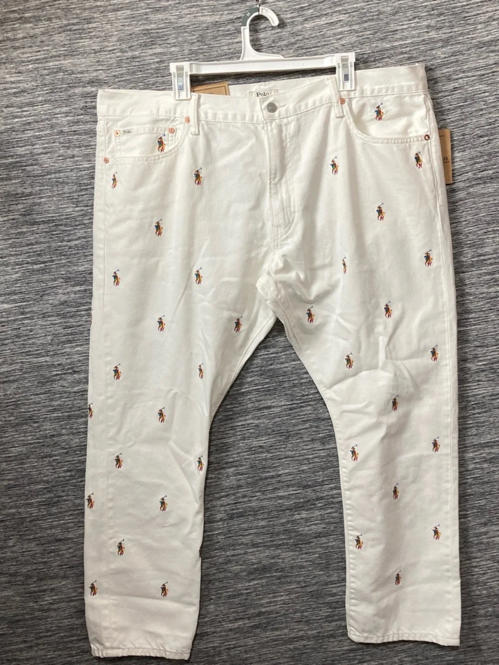 Polo by Ralph Lauren White Slim Jeans with Embroidered Polo Player THE SULLIVAN